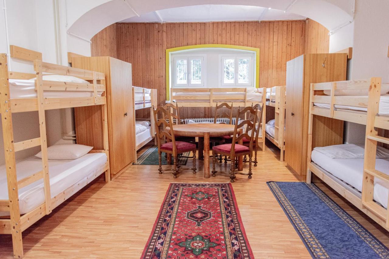 Gruppenhaus Lindenhof Курвалден Екстериор снимка
