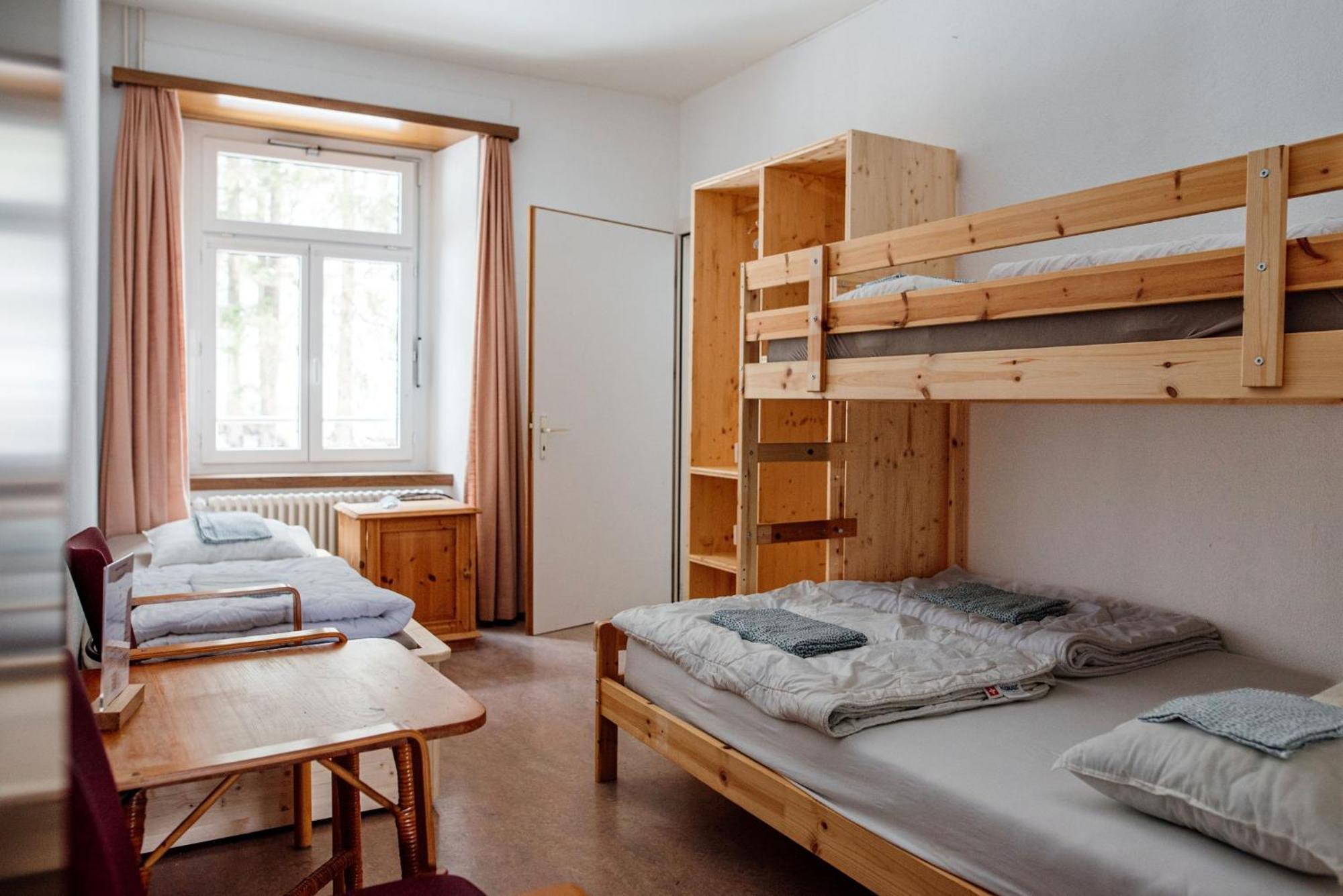 Gruppenhaus Lindenhof Курвалден Екстериор снимка